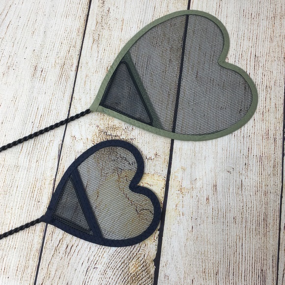 Heart Shaped Fly Swatter - Set of 2 - Gift Home - Picture 2 of 4